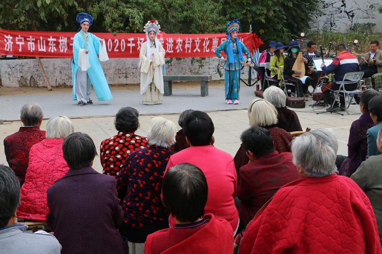 曲阜市尼山镇送戏下乡繁荣农村文化生活 助力乡村文化振兴